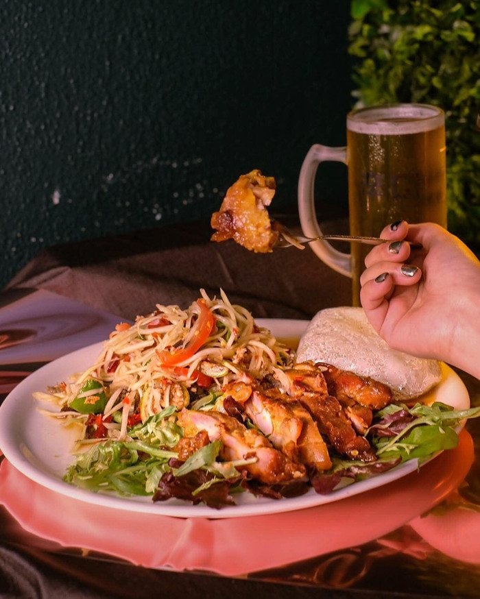 Thai chicken and papaya salad